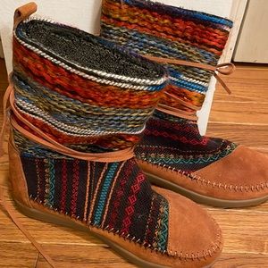 Toms boots size 7.5. Never been worn. Camel leather.